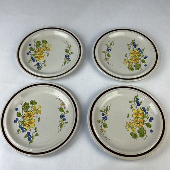 Floral Inspirations “Blossoms & Berries” Stoneware Plate Set - Picture 9 of 10